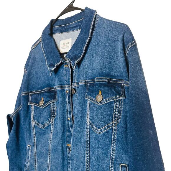 Torrid Denim Medium Distressed Long Sleeves Cotton Jeans Jacket Size 3X - Picture 1 of 9